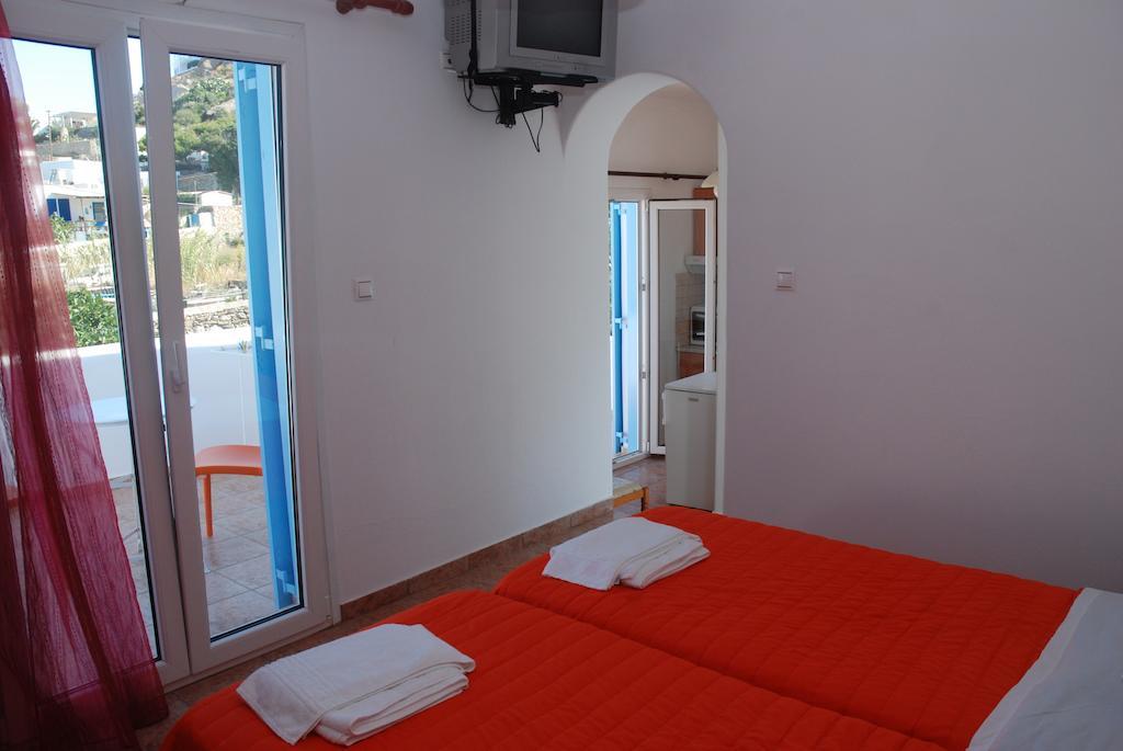 Pension Katerina Studios Tourlos Bilik gambar